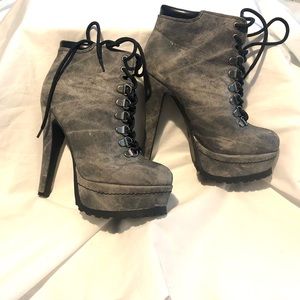 Grey-washed Showstoppers